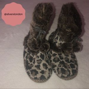 YOU CAN NEVER GO WRONG WITH A PAIR OF FLUFFY BOOTS